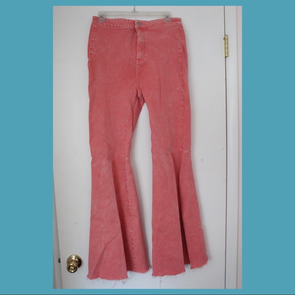 🌸free people pink bell-bottoms🌸